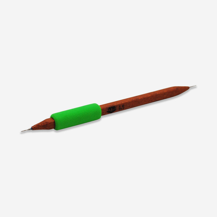 L1 features a diamond needle tip on one end and a 1mm diamond ball tip on the other