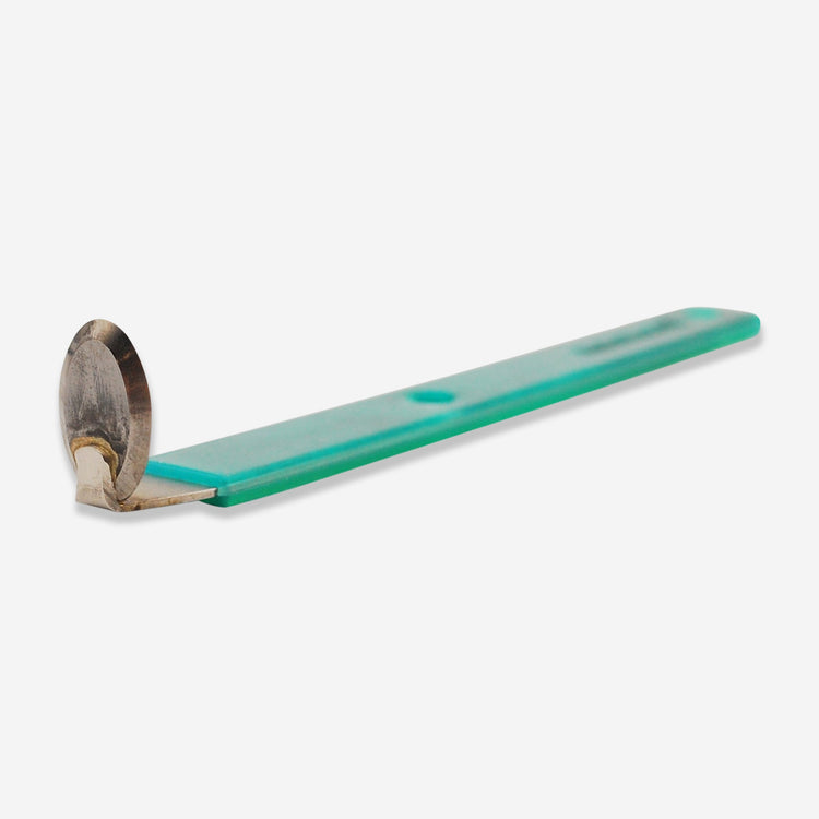 The #4 Tungsten carbide tool has a round head for trimming.