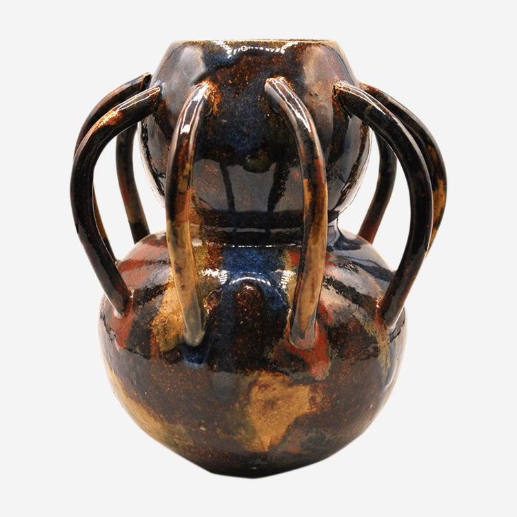 Rounded Vase by Stephanie Chiri