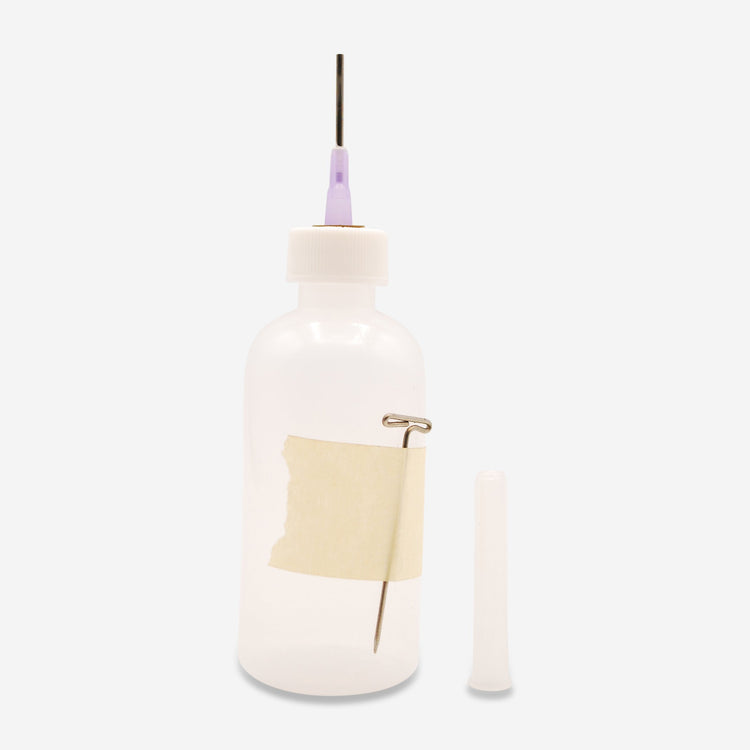 A great tool for all your precise "slip-trailing" needs! Great for underglaze, glaze, slip, washes/stains or whatever your heart desires! Ideal for fine lines and flowing designs