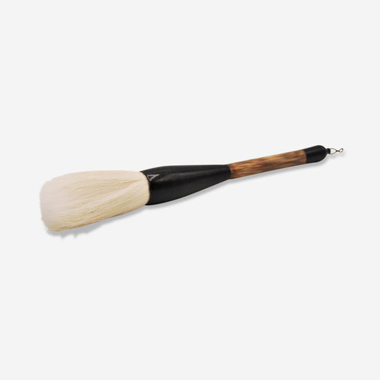 A large goat hair brush that works great for glazing.
