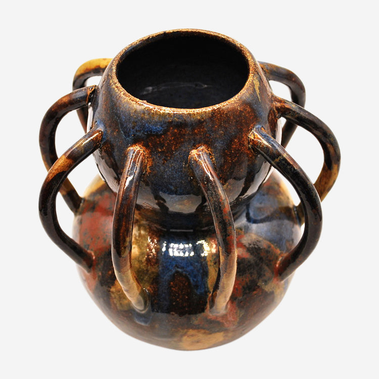 Rounded Vase by Stephanie Chiri
