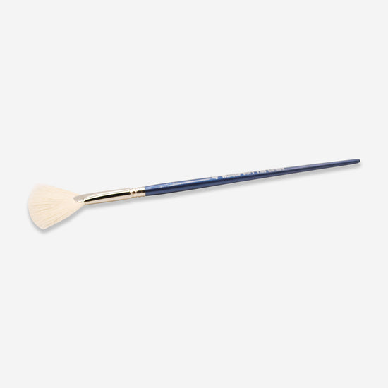 The Mayco #4 is a soft, fan shaped, loose structured hairs are great for blending glazes, smoothing out drips and softening edges.